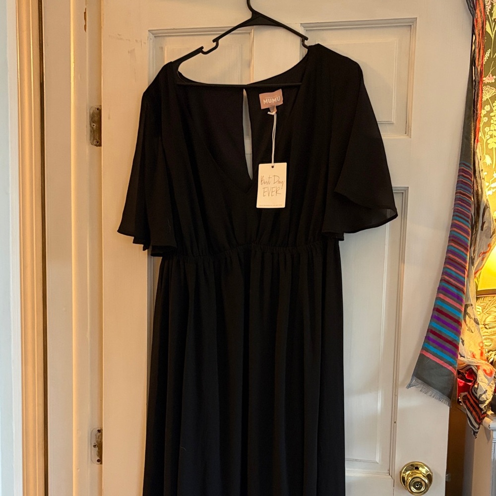 Show Me Your MuMu Black V‑Neck Flutter Sleeve Maxi Dress